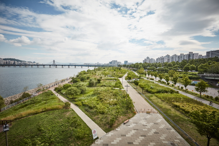 Jamsil Hangang Park